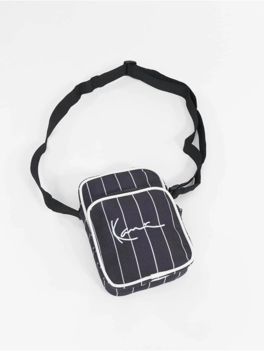 Karl Kani Herren Tasche Signature Pinstripe Messenger In Schwarz 3 Karl Kani Herren Tasche Signature Pinstripe Messenger In Schwarz