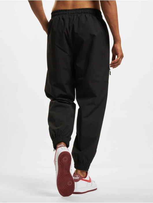 MJ Gonzales Herren Jogginghose Tech Nylon V.2 In Schwarz 4 MJ Gonzales Herren Jogginghose Tech Nylon V.2 In Schwarz – Bild 2