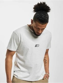 New Balance Herren T-Shirt Essentials Graphic Short In Grau