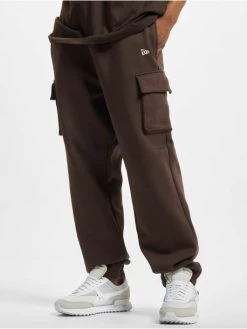 NEW ERA Herren Cargohose Heritage Cargo Pants In Braun