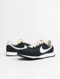 Nike Herren Sneaker Waffle Trainer In Schwarz