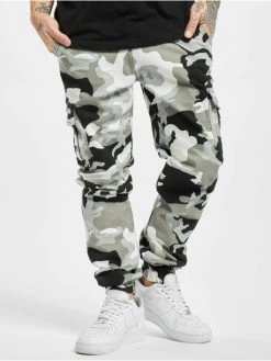 URBAN CLASSICS Herren Cargohose Jogging Pants 2.0 In Camouflage