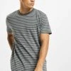 URBAN CLASSICS Herren T-Shirt Basic Stripe In Grau 1 URBAN CLASSICS Herren T-Shirt Basic Stripe In Grau -Only & Sons Shop urban classics t shirt grau 750493
