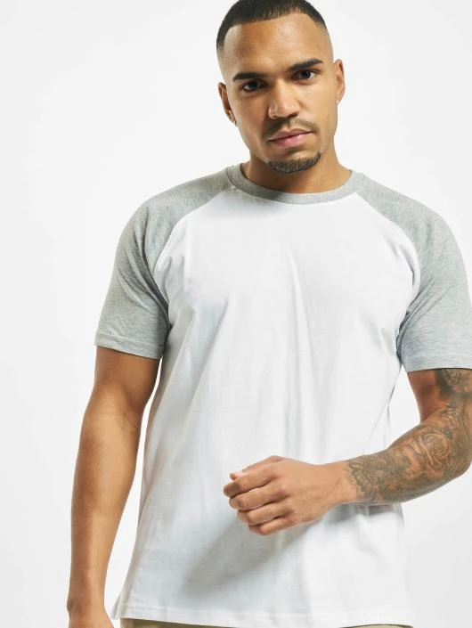 URBAN CLASSICS Herren T-Shirt Raglan Contrast In Weiß 3 URBAN CLASSICS Herren T-Shirt Raglan Contrast In Weiß